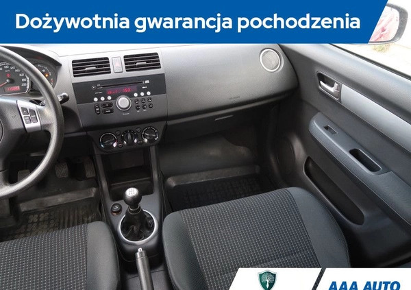 Suzuki Swift cena 18000 przebieg: 114998, rok produkcji 2005 z Chojnów małe 254